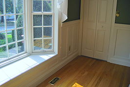 Beaded Recessed Wainscoting Panel in a Dining Room